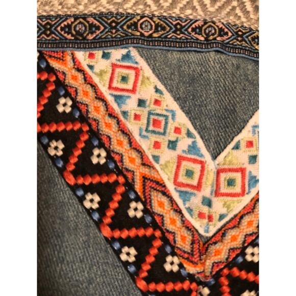 Boom Boom Jeans EUC Women's Embellished Embroidered Boho Denim Jacket Size L - Picture 7 of 8
